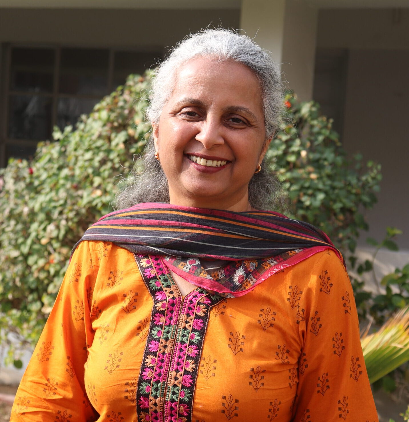 Ms. Mariam Mukhi